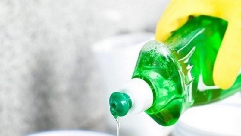 Máy rửa chén có thể sử dụng nước rửa chén thông thường hay không?