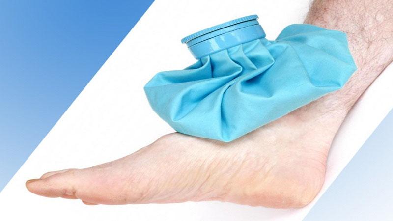 Mẹo nhanh chóng làm tan máu bầm ở móng tay, móng chân