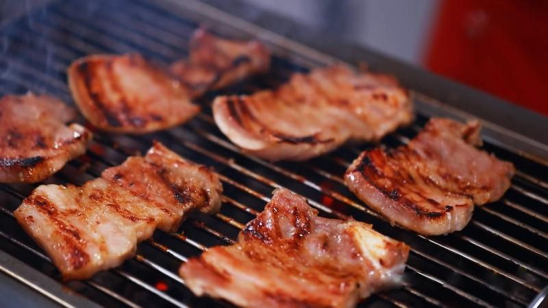 Khám phá công thức ướp thịt ba chỉ nướng BBQ mềm mịn, thơm lừng và đậm đà vị ngon không thể cưỡng lại, là lựa chọn lý tưởng cho những bữa tiệc ngoài trời tuyệt vời.