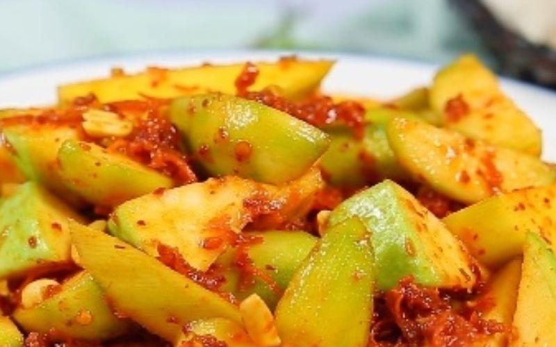 Hướng dẫn làm món cóc xoài lắc chua ngọt đầy mê hoặc