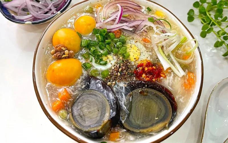 Khám phá công thức súp hàu trứng bách thảo bổ dưỡng, thơm lừng, mang đến hương vị tuyệt vời cho bữa ăn của bạn.