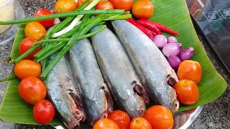 Hướng dẫn nấu cá ngân kho cà chua dễ làm, đổi món cho gia đình thêm phần hấp dẫn
