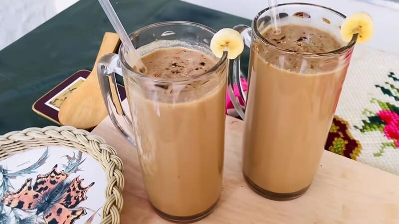 Khám phá công thức sinh tố chuối cà phê, thức uống tuyệt vời giúp bạn bổ sung năng lượng cho một buổi sáng đầy hứng khởi.