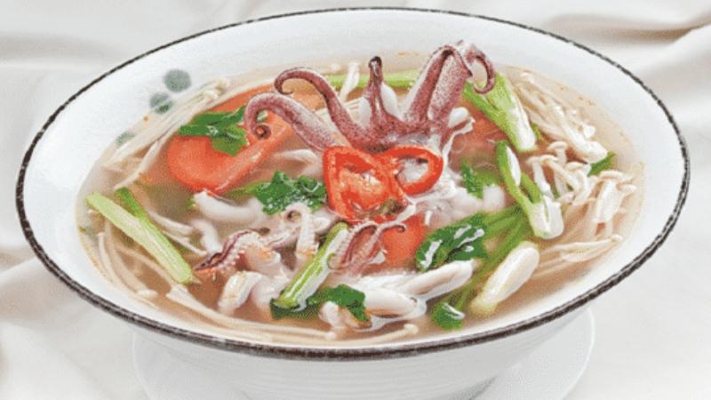 Hướng dẫn chế biến canh râu mực nấu ngót thơm ngon, khiến ai cũng phải xuýt xoa khen ngợi.
