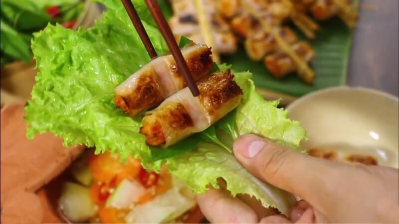 Khám phá công thức chế biến món chả tôm Thanh Hóa giòn ngon và đậm đà, khiến bất kỳ ai thưởng thức cũng phải mê mẩn.