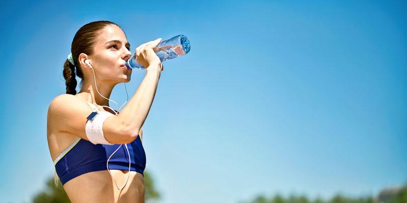 Những tác dụng phụ của nước dừa mà ít ai biết đến