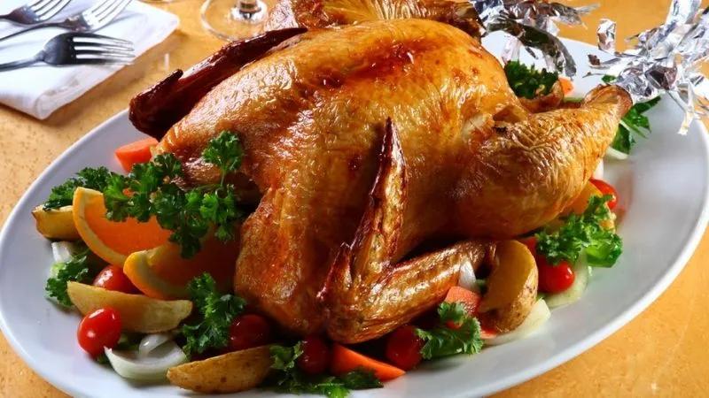 Khám phá công thức gà nướng kiểu Pháp độc đáo, mang đến hương vị mới lạ cho bữa ăn của bạn