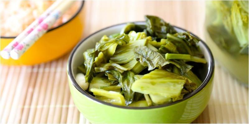Các loại dưa muối chua không thể thiếu trong những ngày Tết, giúp làm dịu đi sự ngấy của các món ăn nhiều dầu mỡ. Khám phá ngay những món dưa muối ngon miệng để tăng hương vị cho bữa Tết thêm phần hấp dẫn.