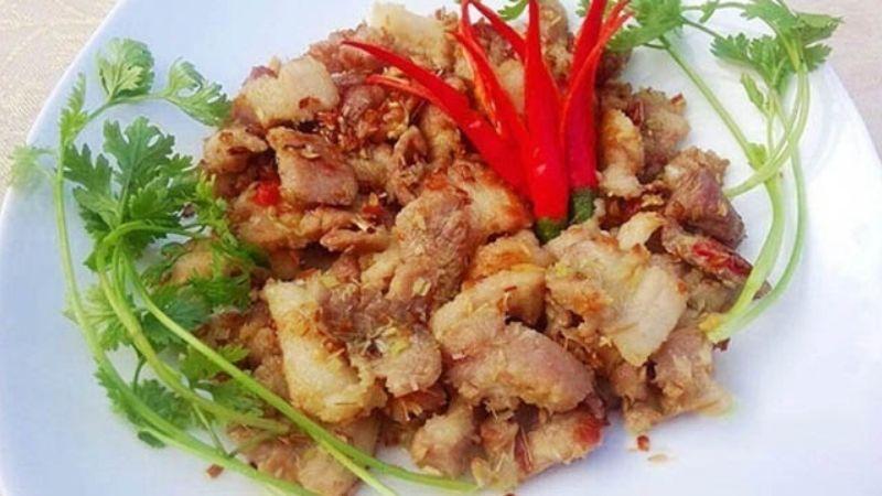 Món thịt xào sả ớt cay nồng, đậm đà hương vị khiến bạn không thể cưỡng lại.