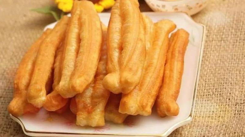 Bánh quẩy chứa bao nhiêu calo? Liệu ăn bánh quẩy có khiến bạn tăng cân?