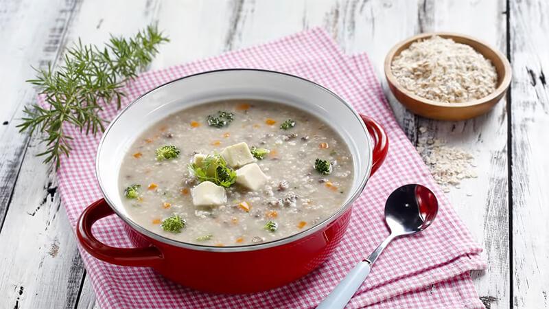 Công thức cháo yến mạch thịt bò giàu dinh dưỡng, hoàn hảo cho bữa ăn gia đình đầy ấm áp