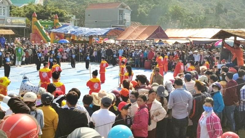 Khám phá 6 phiên chợ Tết đặc sắc từ Bắc vào Nam, mỗi nơi mang một dấu ấn riêng biệt
