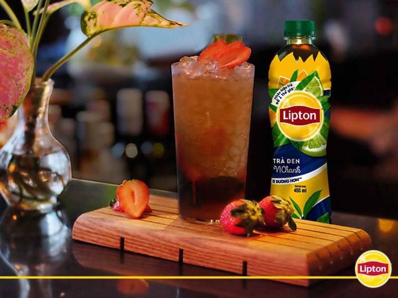 Các dòng trà Lipton đóng chai đang chiếm lĩnh thị trường và trở thành sự lựa chọn ưa chuộng trong mùa hè năm nay, mang đến sự tươi mới và tiện lợi cho mọi người.