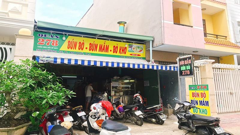 Khám phá 7 quán bún mắm nổi tiếng ở quận 2 với những tô bún đầy ắp topping hấp dẫn, hương vị đậm đà khó cưỡng.