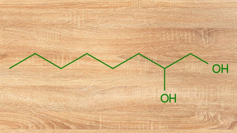 Caprylyl Glycol là thành phần gì và nó có những tác dụng đặc biệt nào trong các sản phẩm làm đẹp?
