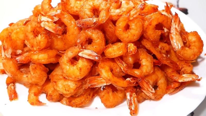 Khám phá bí quyết làm tôm tẩm gia vị đậm đà, thơm nức, chuẩn bị cho những bữa tiệc Tết đầy hương vị