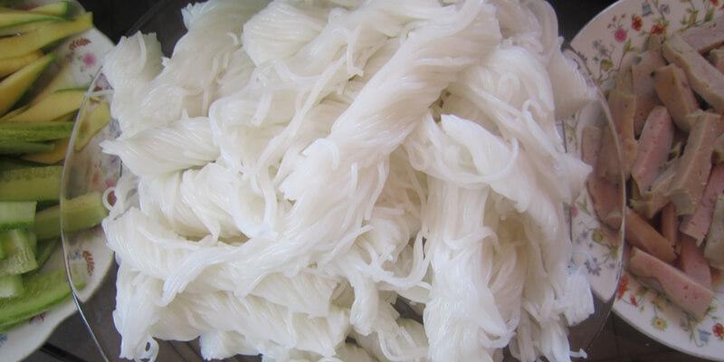 Cách chọn lựa, bảo quản và chế biến bún tươi hiệu quả để có những món ăn ngon miệng