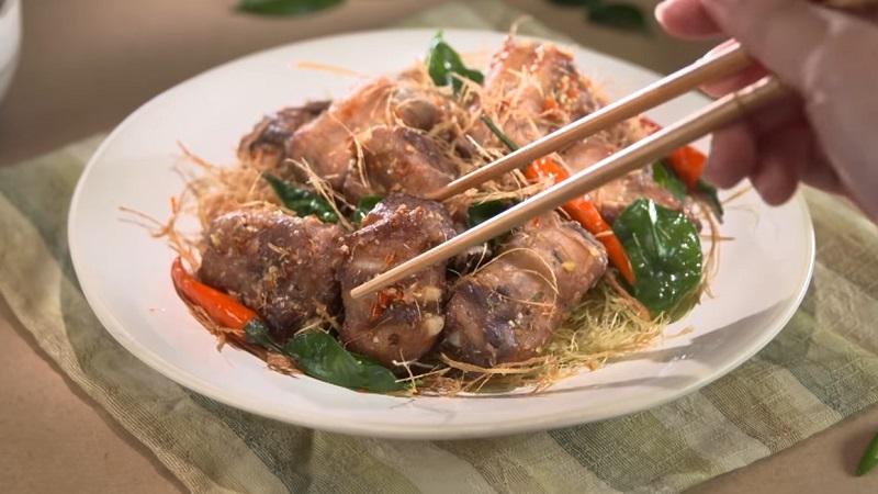 Khám phá công thức sườn non xào chanh sả thơm ngon, dễ làm tại nhà và khiến bạn thưởng thức mãi không thôi.