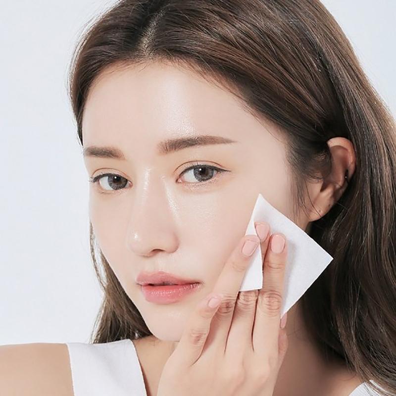 Cách chọn xịt khoáng phù hợp với từng loại da không chỉ giúp bạn giữ ẩm mà còn chăm sóc làn da một cách hiệu quả. Tìm hiểu bí quyết lựa chọn sản phẩm phù hợp để mang lại kết quả tối ưu cho làn da của bạn.