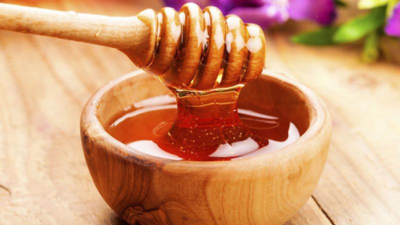 Uống mật ong nhiều có ảnh hưởng đến việc mắc bệnh tiểu đường không? Đây là một câu hỏi khiến không ít người băn khoăn. Mật ong, với công dụng thần kỳ trong việc cải thiện sức khỏe, ngày càng trở nên phổ biến. Tuy nhiên, việc tiêu thụ quá nhiều mật ong có thể gây ra những lo ngại về bệnh tiểu đường. Cùng tìm hiểu xem điều này có thực sự đáng lo ngại hay không.