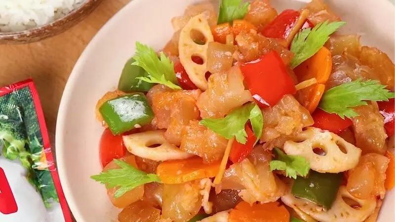 Khám phá công thức chế biến gân bò xào chua ngọt, mềm mại, đậm đà hương vị không thua kém gì những món ăn tại các nhà hàng nổi tiếng.