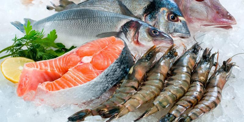 Liệu việc ăn tôm, cua có thực sự làm tăng nguy cơ mắc sỏi thận?
