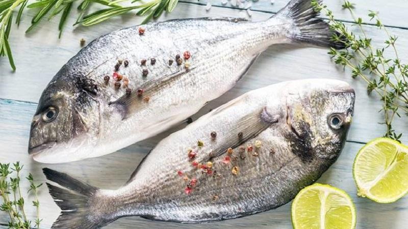 Khám phá 10 loại thực phẩm giúp chống lại viêm nhiễm hiệu quả, bảo vệ sức khỏe tối ưu.