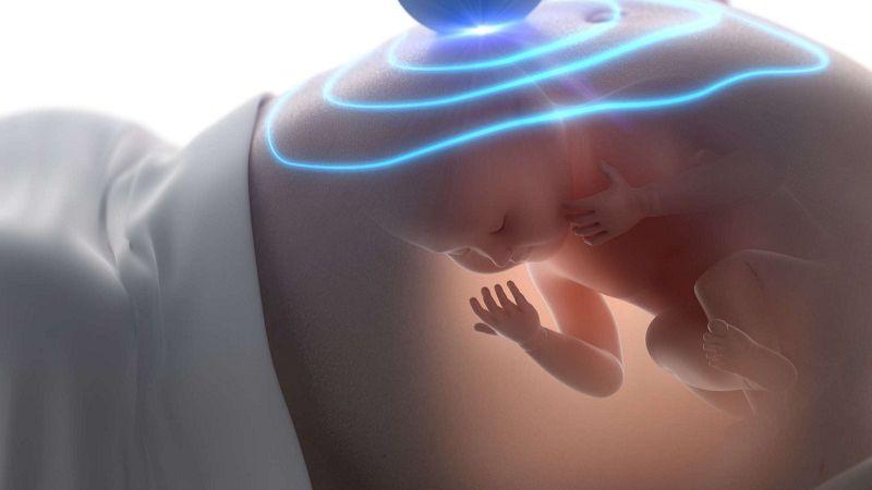Bác sĩ chia sẻ: Những phương pháp uống nước bổ sung ối hiệu quả cho mẹ bầu