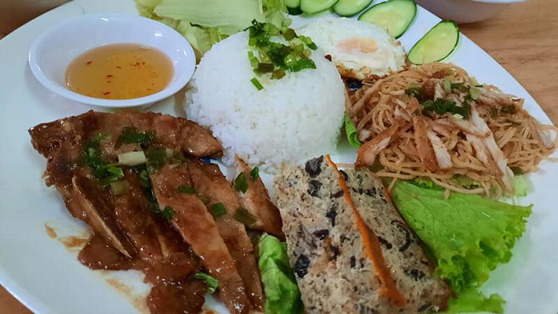10 quán cơm tấm nổi tiếng ở quận 3, khiến bạn chỉ cần nghe tên đã phải thèm ngay.