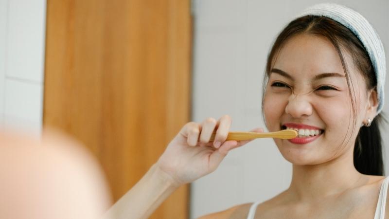 Miệng chua là triệu chứng gì? Nguyên nhân và cách xử lý hiệu quả miệng chua tại nhà.