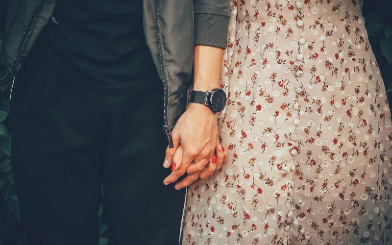 Khám phá hơn 20 bài thơ chúc mừng sinh nhật chồng yêu, vừa hài hước vừa đầy cảm xúc, chắc chắn sẽ khiến ngày đặc biệt của anh thêm ý nghĩa.