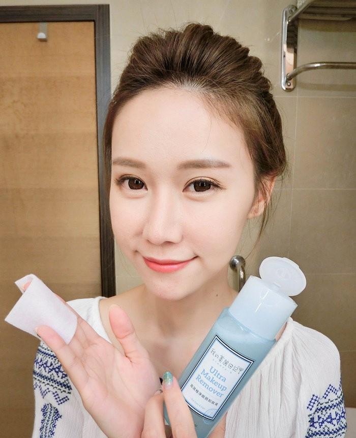 Khăn nóng tẩy trang – phương pháp làm sạch bụi bẩn, loại bỏ mụn ẩn, giúp làn da sáng khỏe rõ rệt.