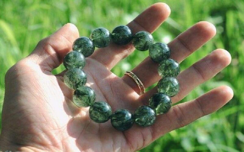 9 mẫu vòng tay phong thủy tuyệt vời cho nam, nữ mệnh Hỏa