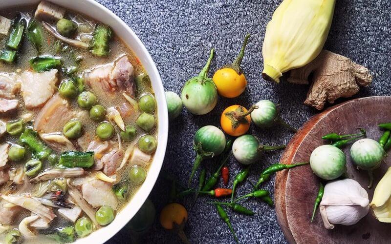 Khám phá công thức nấu món cà đắng với cá khô và thịt ba rọi, mang đến hương vị mới mẻ và độc đáo cho bữa ăn của bạn.