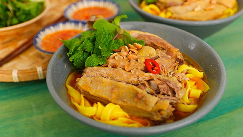 Khám phá cách nấu mì Quảng Phan Thiết - Mũi Né, món ăn đặc sản thơm ngon, chuẩn vị, sẽ khiến bạn nhớ mãi.