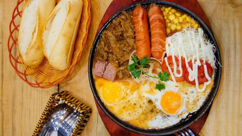 Khám phá 16 quán ăn tối tuyệt vời tại quận Hai Bà Trưng, nơi những món ăn hấp dẫn sẽ khiến bạn quên lối về