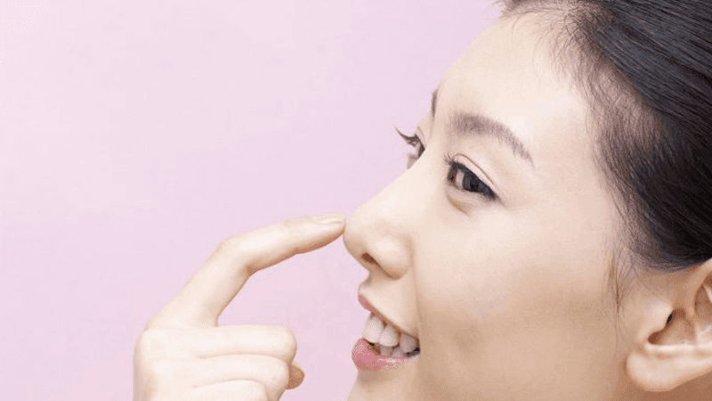 12 cách tận dụng son dưỡng môi hết hạn một cách thông minh