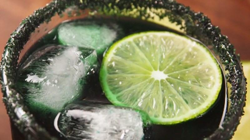 9 công thức pha chế cocktail Halloween tại nhà vô cùng đơn giản