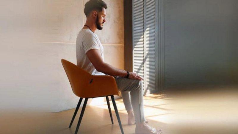 Khám phá 4 tư thế ngồi thiền đơn giản giúp thư giãn và giảm căng thẳng hiệu quả.