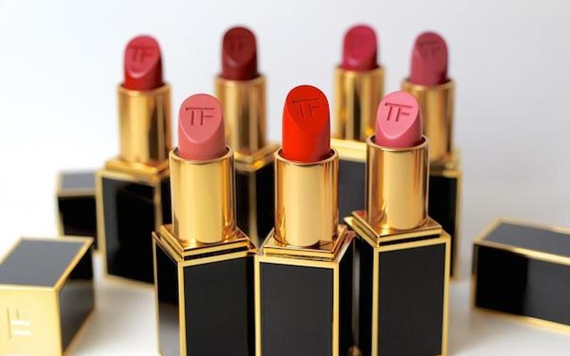 Khám phá những dòng son Tom Ford đang làm mưa làm gió trên thị trường hiện nay và cách nhận biết đâu là son thật, đâu là hàng giả.