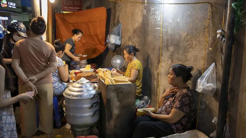 Khám phá món bánh mì pate Cột Đèn Hải Phòng – một biểu tượng ẩm thực độc đáo