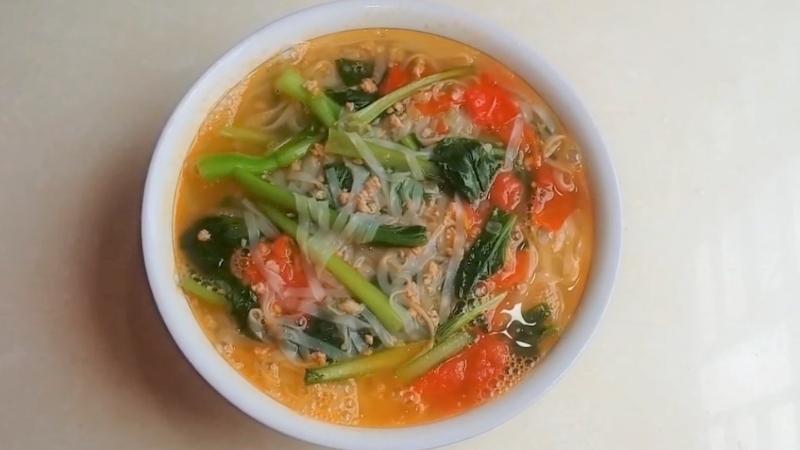 Khám phá 2 công thức mì gạo thơm ngon, nóng hổi, lý tưởng cho một bữa sáng đầy năng lượng.