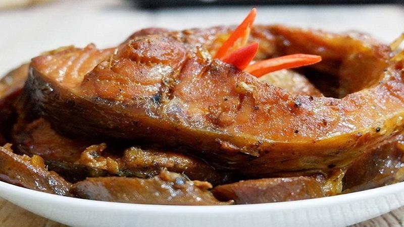 Hướng dẫn làm món cá lóc kho chuối xanh, đậm đà hương vị miền quê, mang đến trải nghiệm ẩm thực vô cùng giản dị mà đầy lôi cuốn.