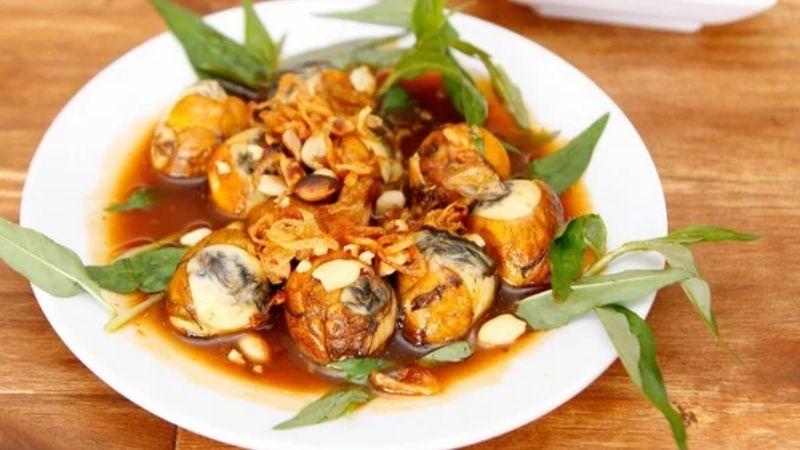 Khám phá công thức hột vịt lộn xào me chua ngọt hấp dẫn, đảm bảo chỉ trong vài bước bạn sẽ có ngay món ăn ngon miệng với chục trứng đầy đặn, khó lòng cưỡng lại.