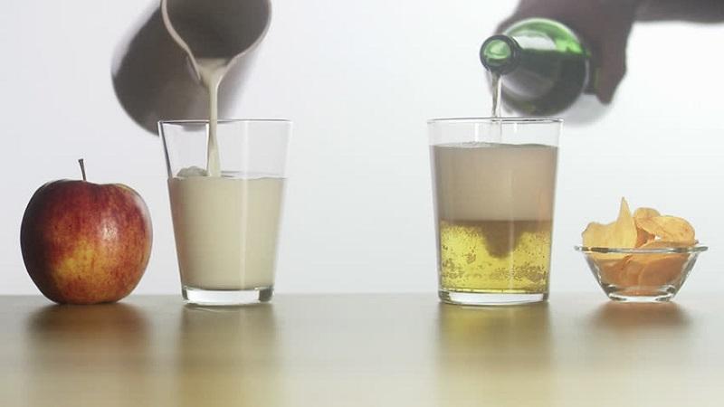 Khám phá công thức tắm trắng từ bia và sữa tươi giúp làm sáng da nhanh chóng và mang lại vẻ đẹp tự nhiên đầy sức sống.