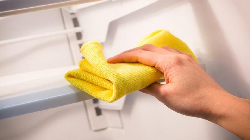 Tần suất vệ sinh tủ lạnh nên là bao lâu?