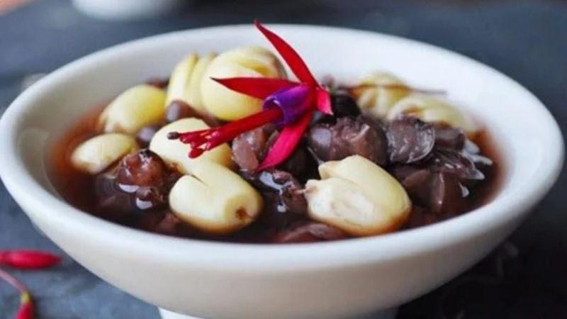 Khám phá cách nấu chè đỗ đen hạt sen mát lạnh, giải nhiệt cho những ngày hè oi bức, mang lại cảm giác thư giãn tuyệt vời.