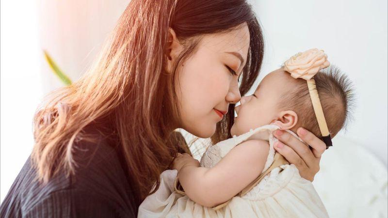 Những bí quyết giúp mẹ đơn thân có một cuộc sống đầy niềm vui và an yên hơn