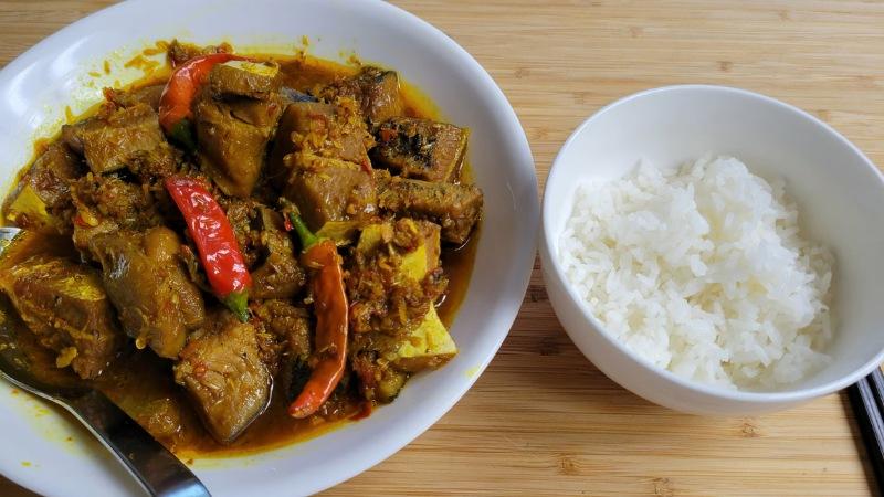 Khám phá cách chế biến món cá đuối kho nghệ – đơn giản nhưng đậm đà, khiến bạn khó lòng từ chối.