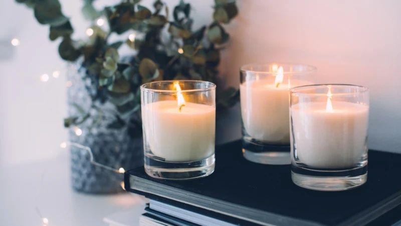 Nến thơm là gì? Khám phá 5 loại nến thơm tốt nhất, giúp khử mùi hiệu quả và mang lại không gian thư giãn tuyệt vời.